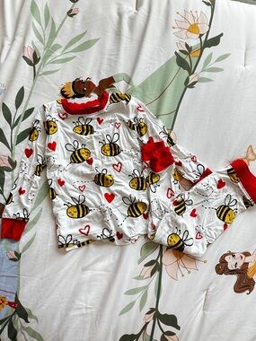 Little Sleepies White Bee and Red Heart Pajama Set